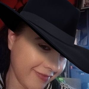 Meet your Posher, Norma